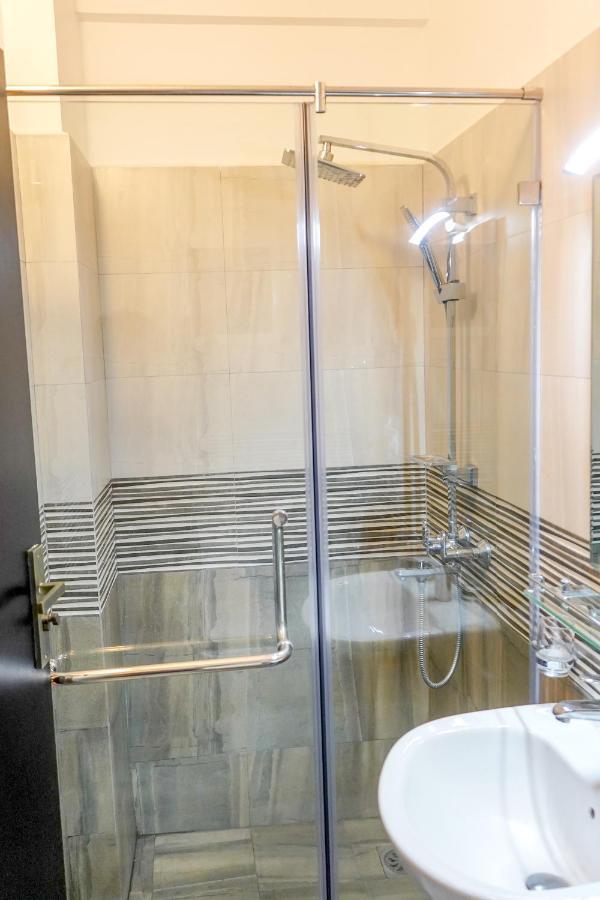 Vista Apartment Mariners Blue Νουβάρα Ελίγια Εξωτερικό φωτογραφία